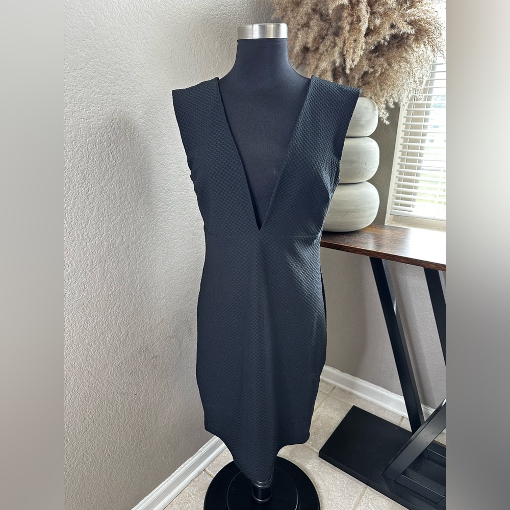 ASOS Black Textured Deep V Dress Size 10